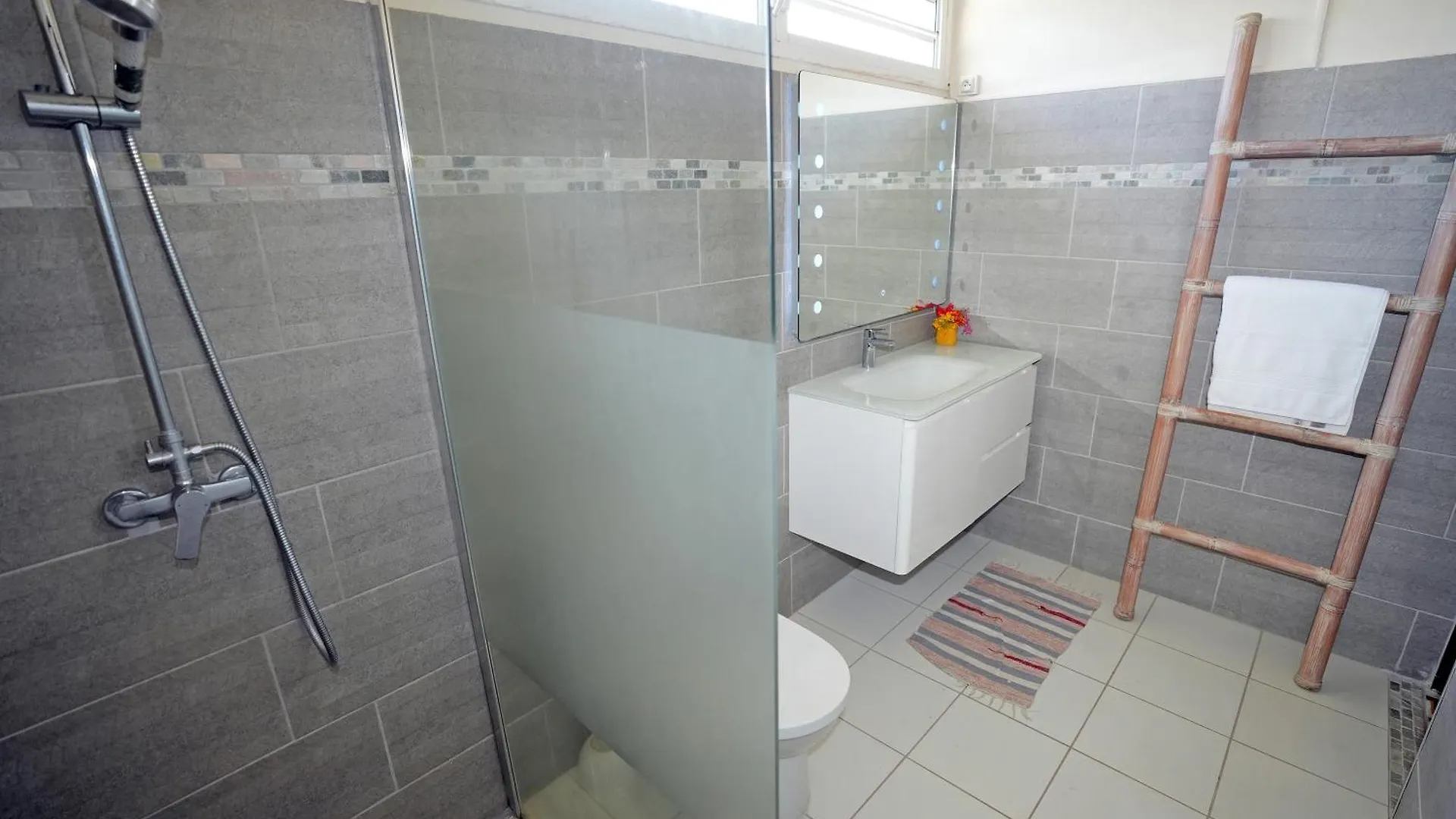 Villa Les Fioretti, 4 Chambres Climatisees Et Piscine A Fort De France, Ecoresponsable Fort-de-France